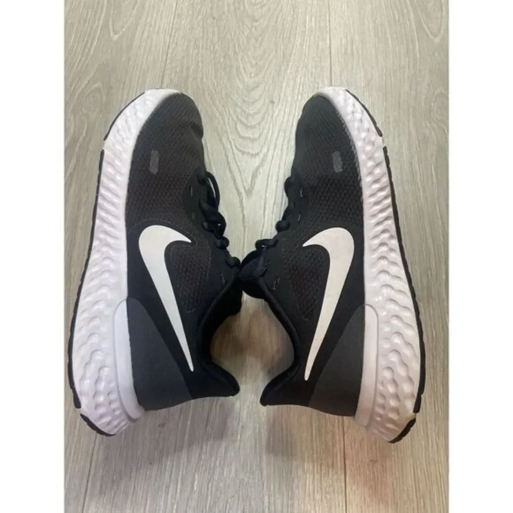 Nike Womens Revolution 5 BQ3207-002 Black Running Shoes‎ Sneakers Size 9